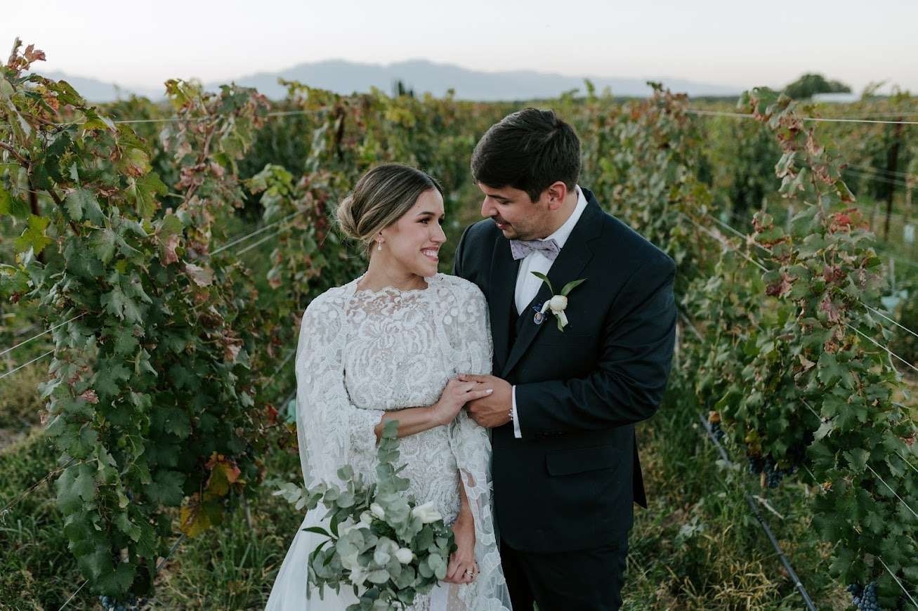 Adriana Wood Dominguez & Sebastían Velazquez Costa