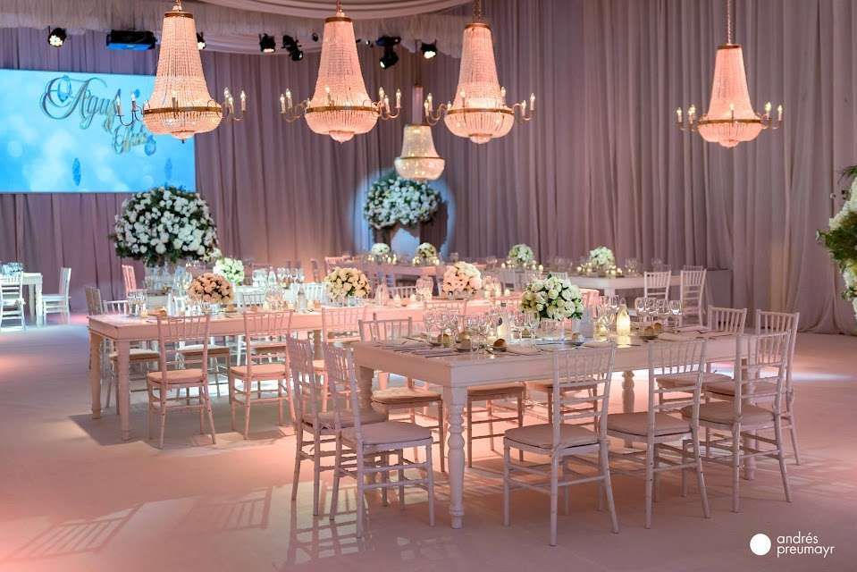 Boda blanca y romántica